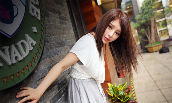 丰满想找一个女性生孩子给报酬-｛找个女人生孩子多少钱｝